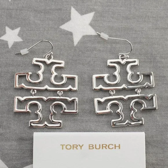 NEW Tory Burch Britten Hinged Dangle Statement Earrings in Silver Polished - Picture 4 of 5